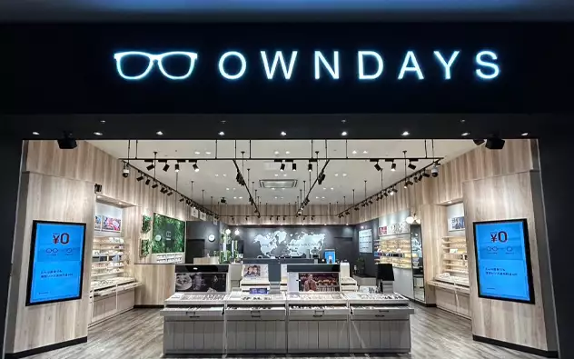 OWNDAYS イオンモール福津店の外観