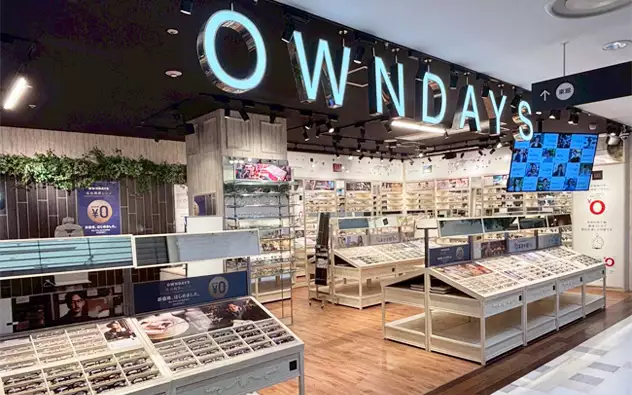 OWNDAYS アミュプラザ小倉店の外観